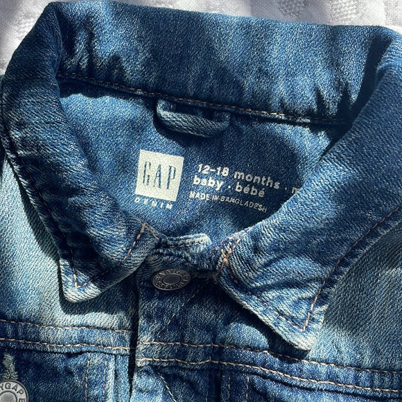 Brand new baby gap jean jacket with tags - Picture 2 of 2